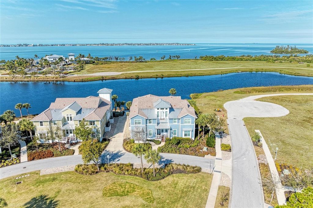 Image 4 of property listing at 226 SAPPHIRE LAKE DRIVE 201, Bradenton, FL 34209