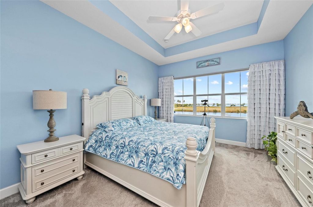 Image 38 of property listing at 226 SAPPHIRE LAKE DRIVE 201, Bradenton, FL 34209