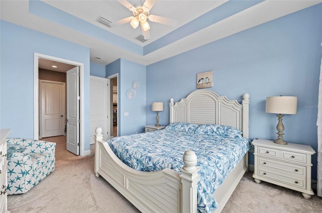 Image 39 of property listing at 226 SAPPHIRE LAKE DRIVE 201, Bradenton, FL 34209