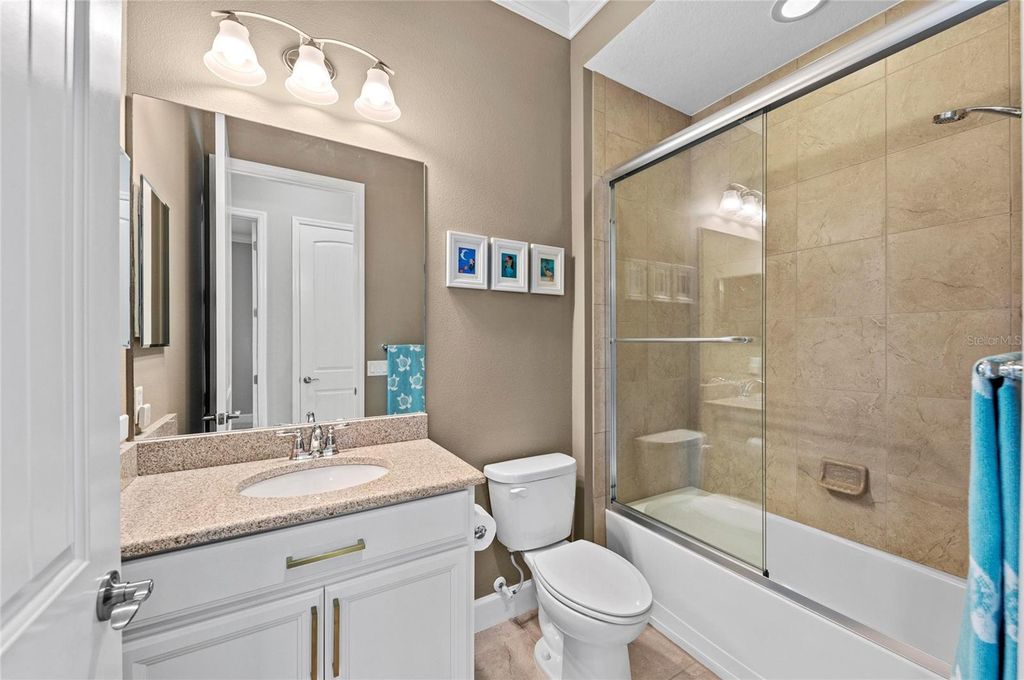 Image 52 of property listing at 226 SAPPHIRE LAKE DRIVE 201, Bradenton, FL 34209