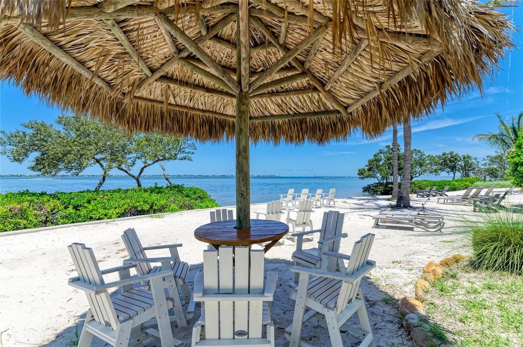 Image 80 of property listing at 226 SAPPHIRE LAKE DRIVE 201, Bradenton, FL 34209