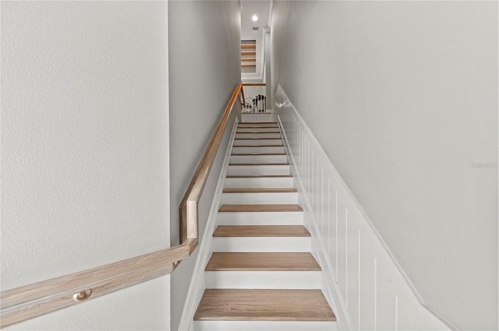 Image 9 of property listing at 226 SAPPHIRE LAKE DRIVE 201, Bradenton, FL 34209