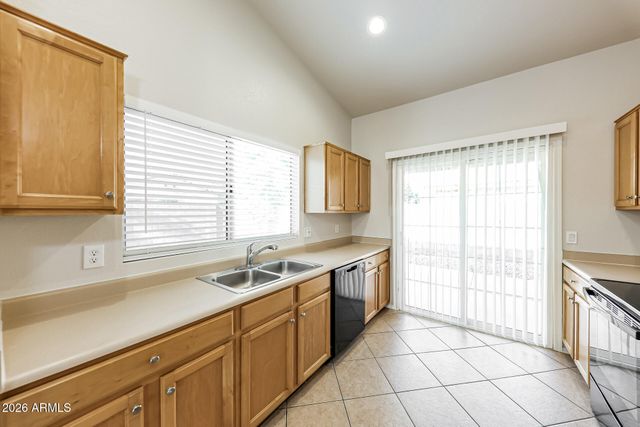 4015 W ROSE GARDEN Lane, Glendale, AZ 85308