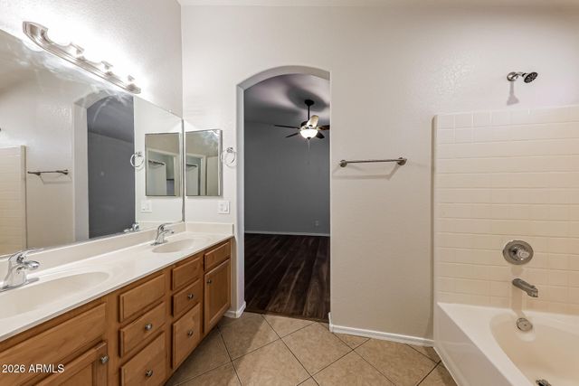 4015 W ROSE GARDEN Lane, Glendale, AZ 85308