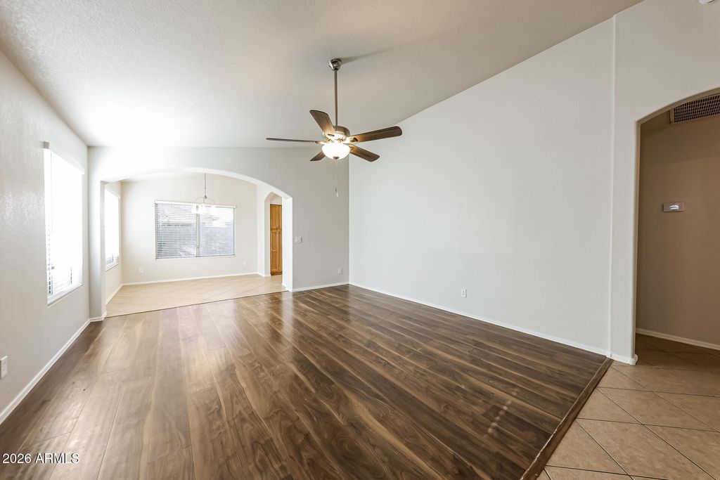 4015 W ROSE GARDEN Lane, Glendale, AZ 85308 — photo 3