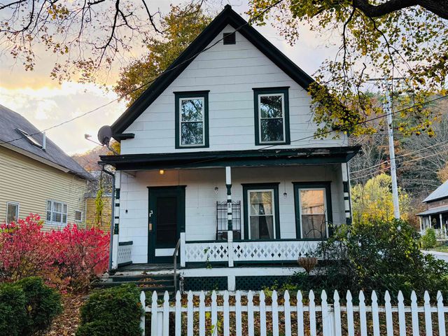 13 Prospect Street, Rockingham, VT 05101