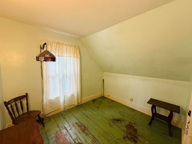 13 Prospect Street, Rockingham, VT 05101