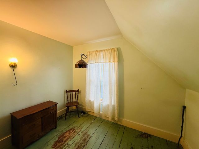 13 Prospect Street, Rockingham, VT 05101