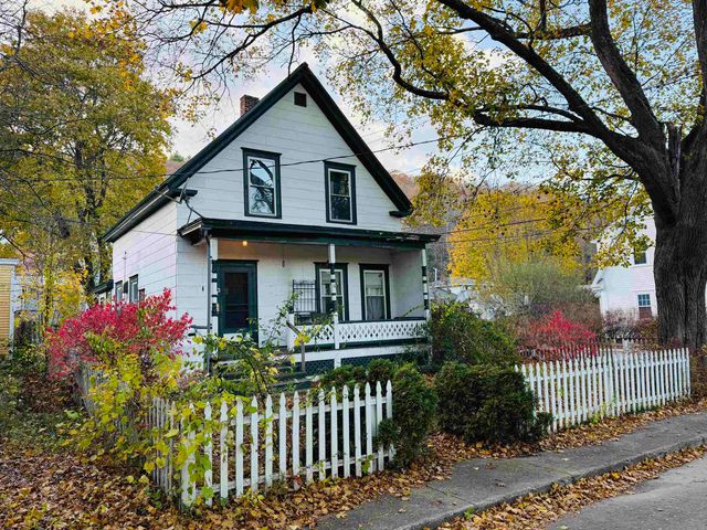 13 Prospect Street, Rockingham, VT 05101