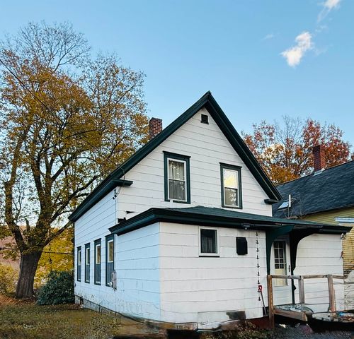 13 Prospect Street, Rockingham, VT 05101