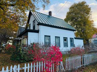 13 Prospect Street, Rockingham, VT 05101