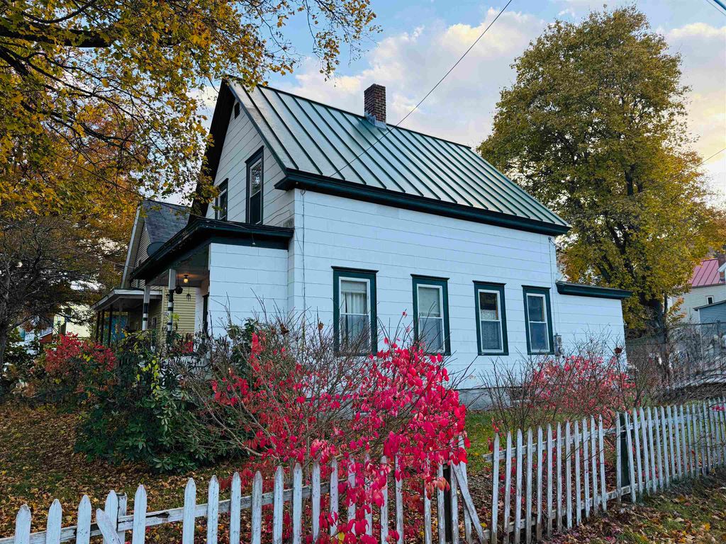 13 Prospect Street, Rockingham, VT 05101