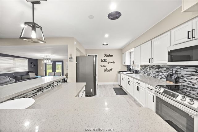 2411 Airline Drive, Brenham, TX 77833
