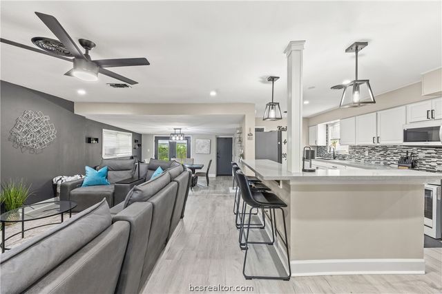 2411 Airline Drive, Brenham, TX 77833