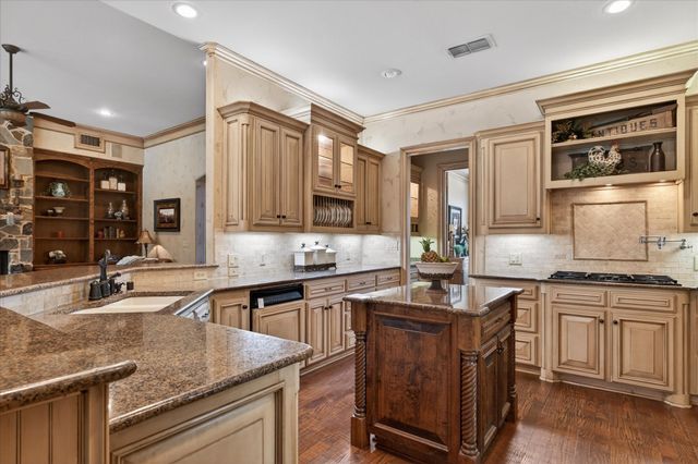 3504 Falcon Court, Denton, TX 76210