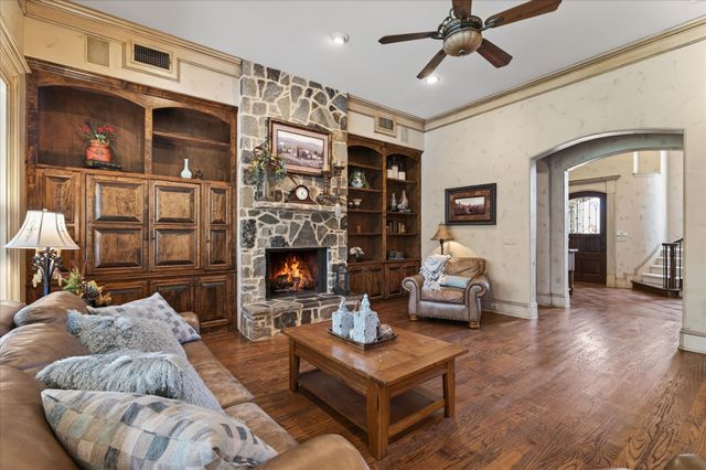 3504 Falcon Court, Denton, TX 76210