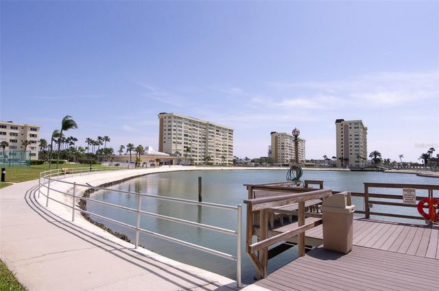 4725 COVE CIRCLE 207, St Petersburg, FL 33708