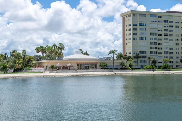 4725 COVE CIRCLE 207, St Petersburg, FL 33708