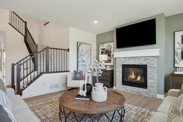 8876 Binder Way, Woodbury, MN 55129