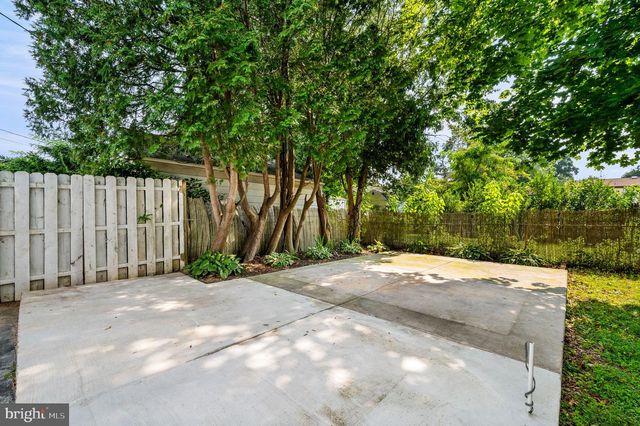 836 JENKINTOWN RD, Elkins Park, PA 19027