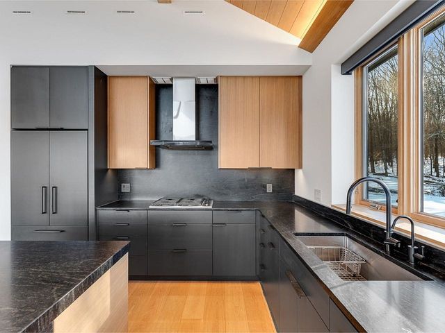 357 Old Quarry Road, Fayston, VT 05673