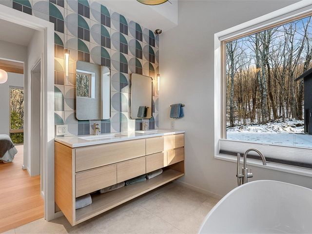 357 Old Quarry Road, Fayston, VT 05673