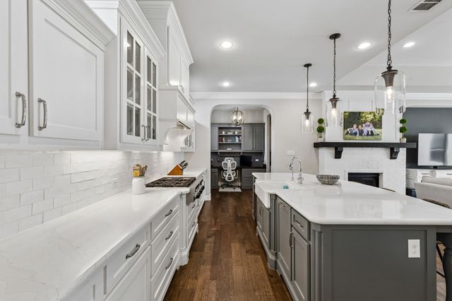 1828 Quiet Oak Place, Fort Worth, TX 76008