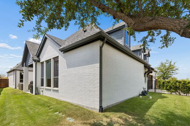 1828 Quiet Oak Place, Fort Worth, TX 76008