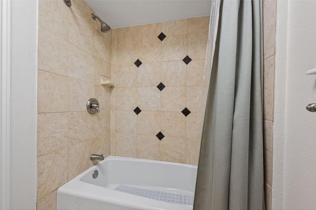 15705 Congo Lane, Jersey Village, TX 77040