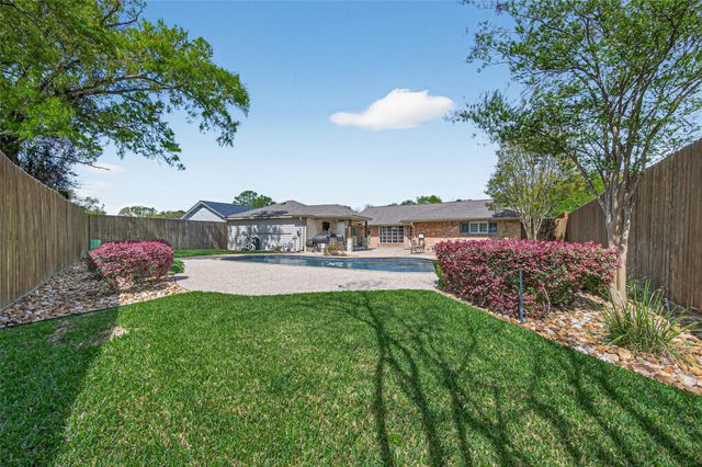 15705 Congo Lane, Jersey Village, TX 77040