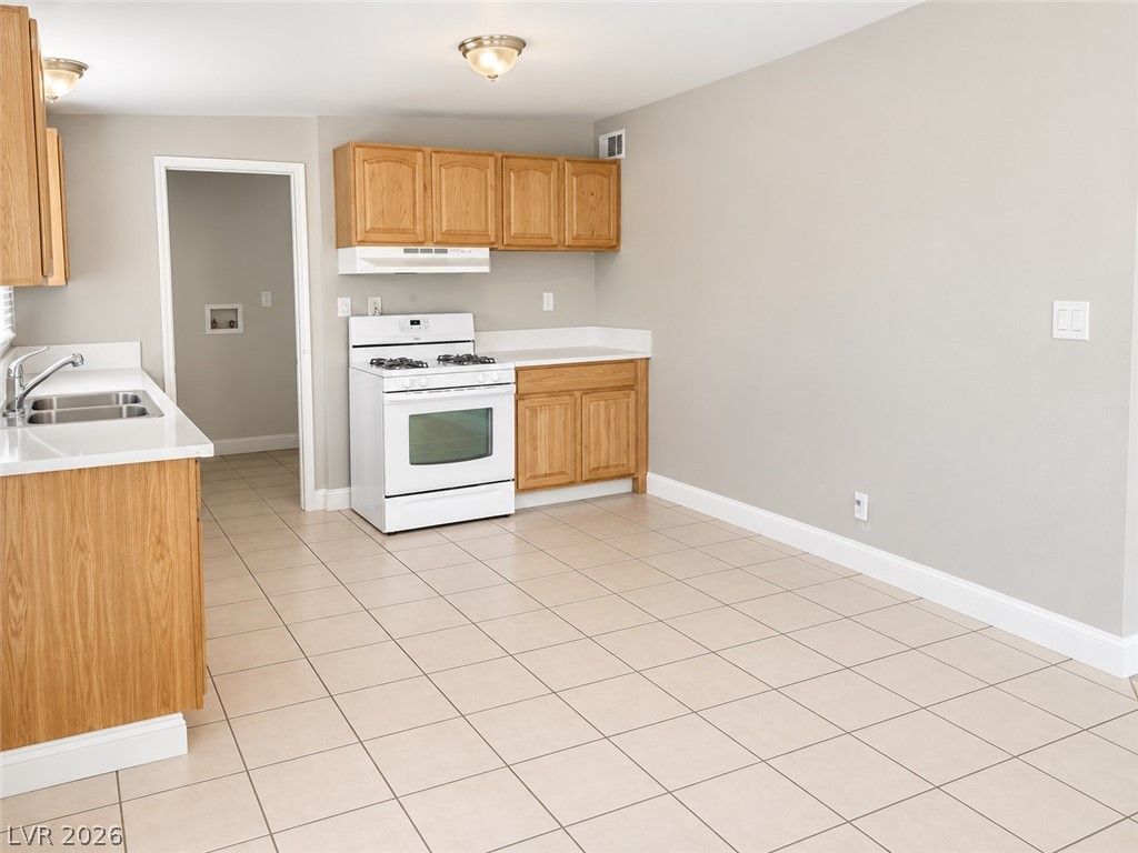 3224 Venus Circle, Las Vegas, NV 89101 — photo 5