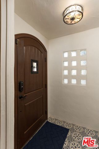 5120 Willowcrest Avenue, North Hollywood (los Angeles), CA 91601