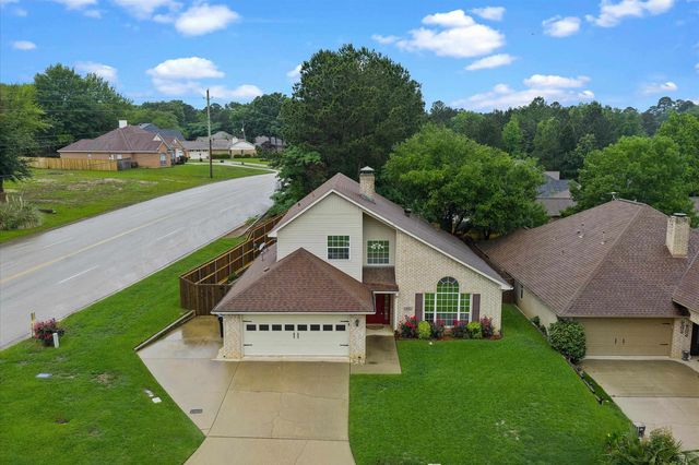 3301 Crossroads Drive, Longview, TX 75605