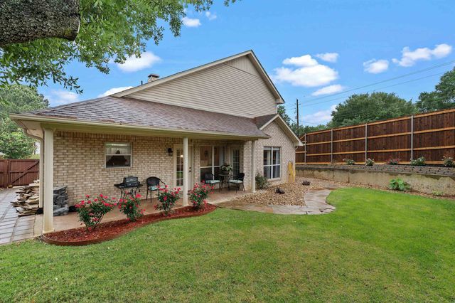 3301 Crossroads Drive, Longview, TX 75605