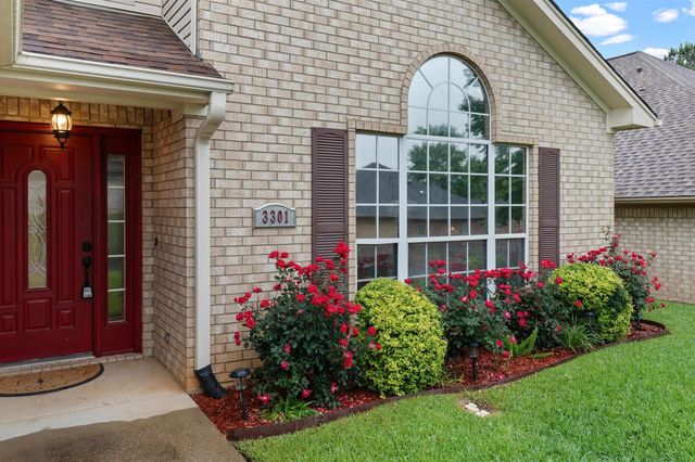 3301 Crossroads Drive, Longview, TX 75605