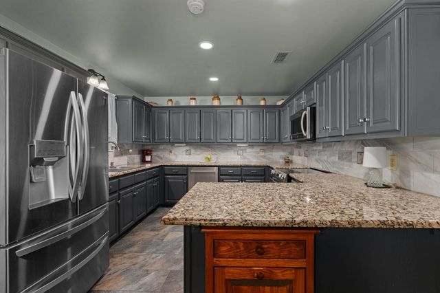 3301 Crossroads Drive, Longview, TX 75605