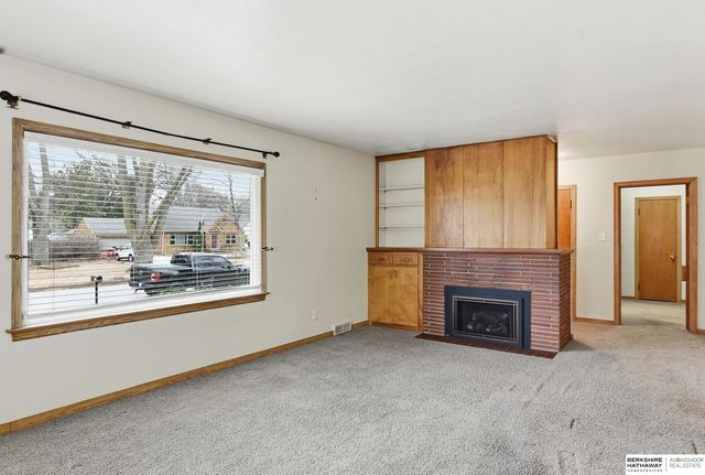 1833 N Colson Avenue, Fremont, NE 68025