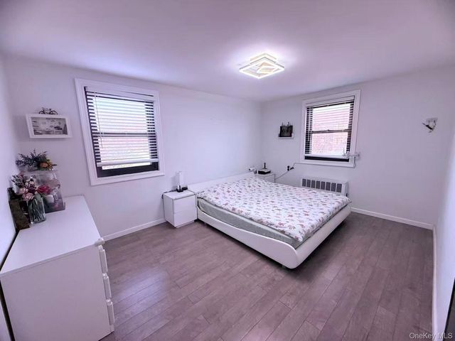 246-15 57 Dr Upper, Douglaston, NY 11362
