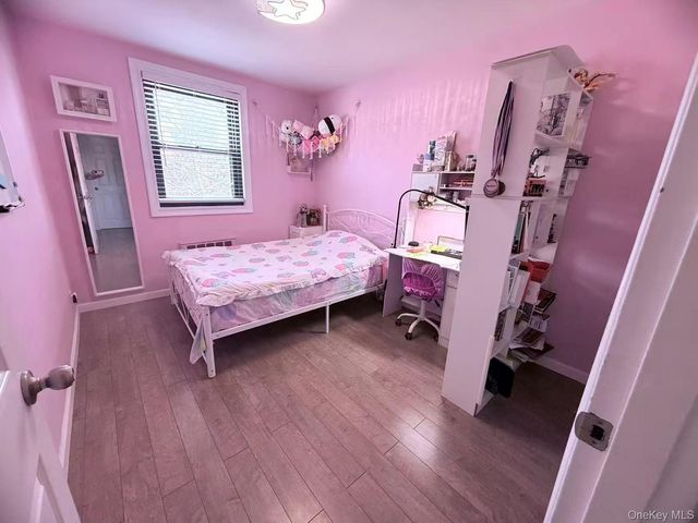 246-15 57 Dr Upper, Douglaston, NY 11362
