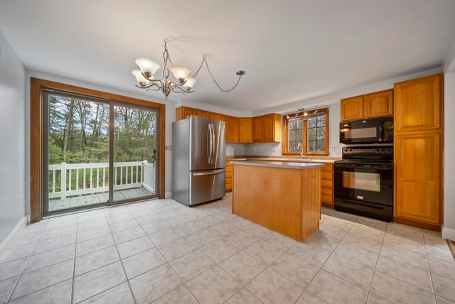 10 Colman Path, Merrimack, NH 03054