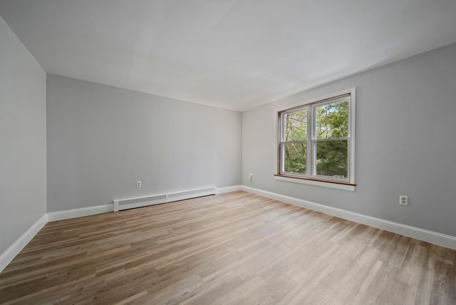 10 Colman Path, Merrimack, NH 03054