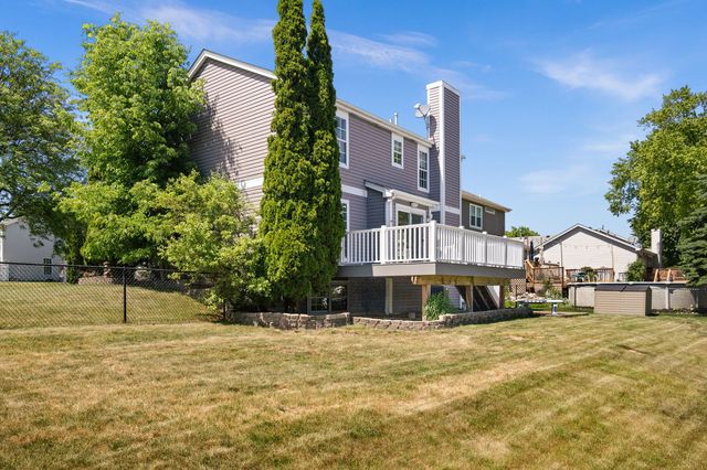 345 Mayfair Lane, South Elgin, IL 60177