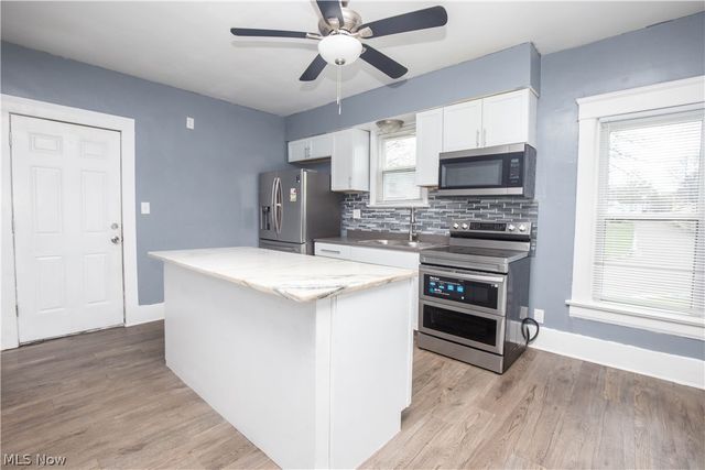 2391 27th Street SW, Akron, OH 44314