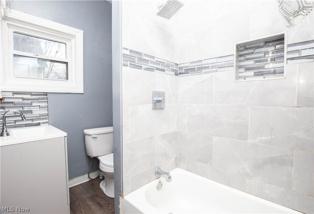 2391 27th Street SW, Akron, OH 44314