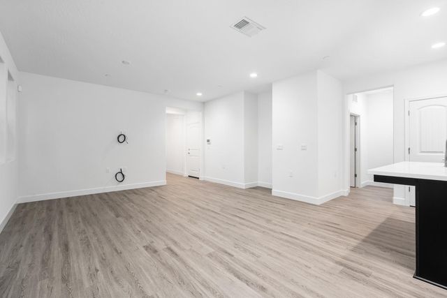 380 Huckleberry Road S, Madera, CA 93636