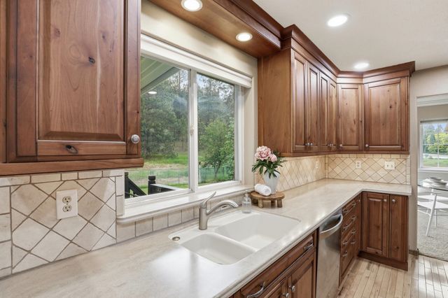 3812 Sunderland Dr, Spokane Valley, WA 99206
