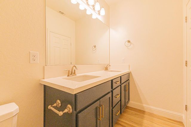 782 Skansen Street, Kingsburg, CA 93631