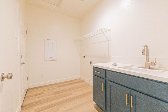 782 Skansen Street, Kingsburg, CA 93631