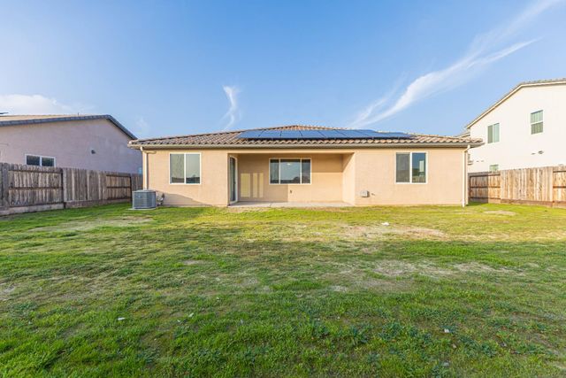 782 Skansen Street, Kingsburg, CA 93631