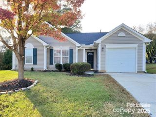 6828 Ayrshire Glen Place, Charlotte, NC 28273